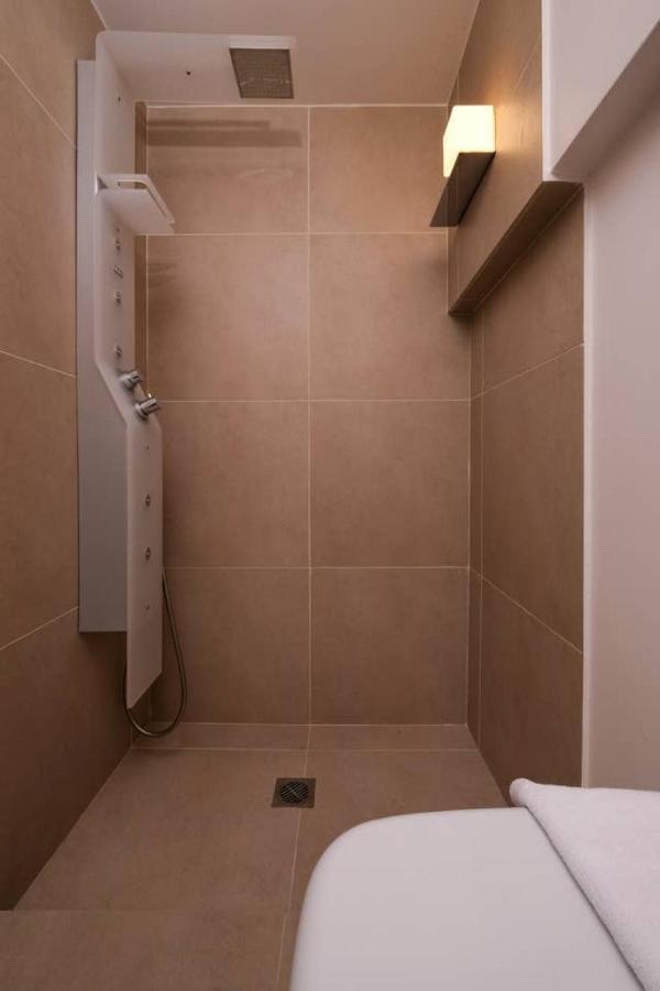 דירות אתונה Urban Luxury Homm Apt. In Deinokratous Str. מראה חיצוני תמונה